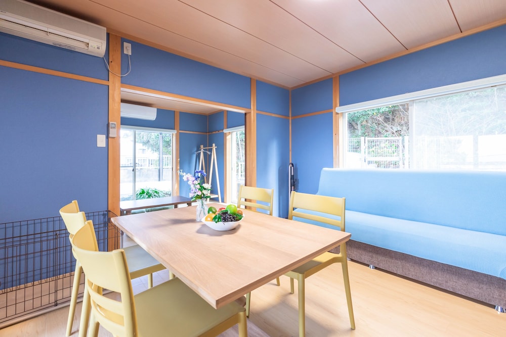 ベーシック ハウス リビング エリア0 | SHIRAHAMA HOT&DOG