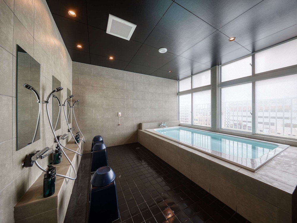 キャビン A (2名専用・男女共同フロア・共同シャワートイレ) バスルーム1 | CABIN&HOTEL CONSTANT NAHA