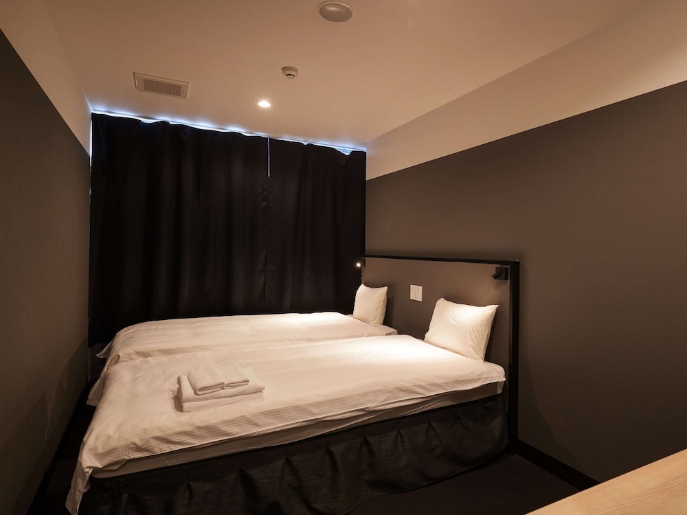 スタンダード トリプルルーム | CABIN&HOTEL CONSTANT NAHA