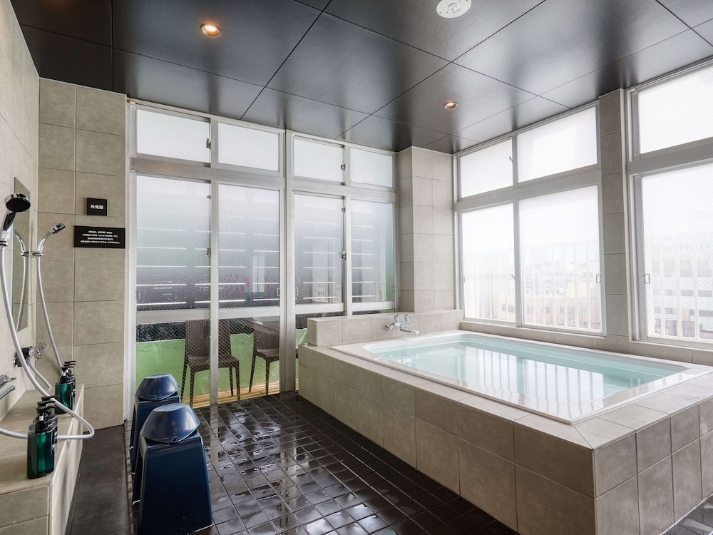 キャビン A (2名専用・男女共同フロア・共同シャワートイレ) バスルーム0 | CABIN&HOTEL CONSTANT NAHA