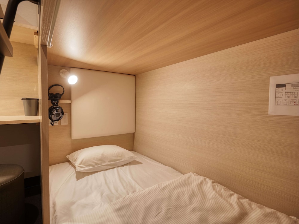 キャビン A (2名専用・男女共同フロア・共同シャワートイレ) | CABIN&HOTEL CONSTANT NAHA