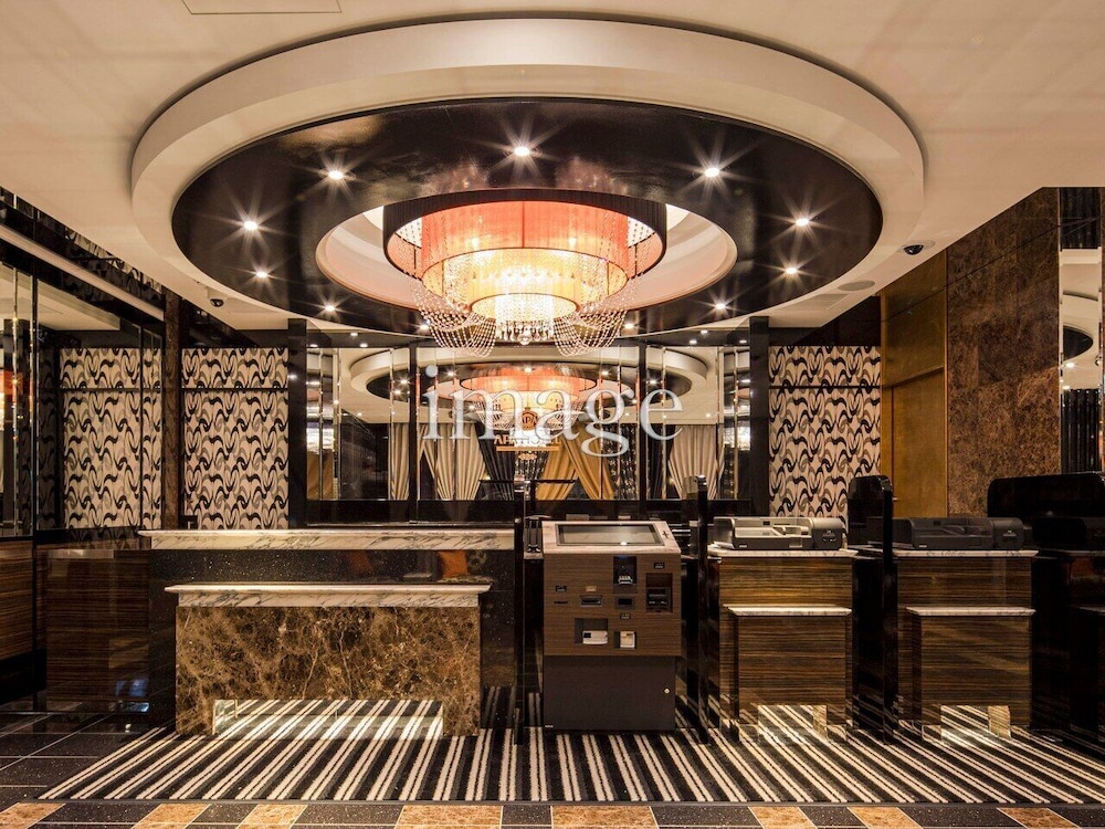 フロント1 | アパホテル〈別府駅前〉