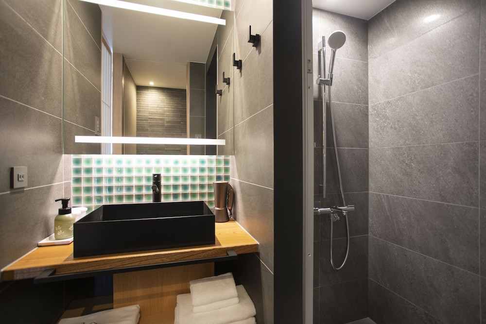 ツインルーム シャワー付き (禁煙) バスルーム1 | ホテルレガスタ京都東山三条