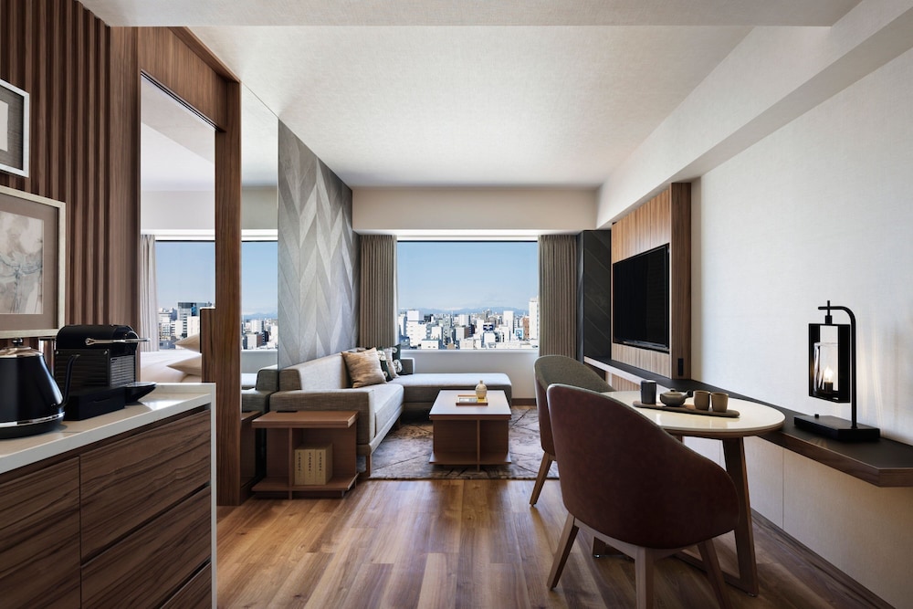 スイート キングベッド 1 台 コーナー 客室1 | コートヤード・バイ・マリオット名古屋