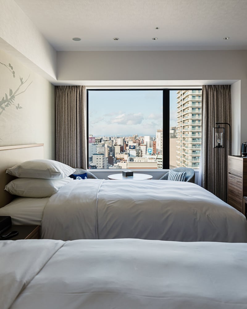 デラックス ルーム ダブルベッド 2 台 客室3 | コートヤード・バイ・マリオット名古屋