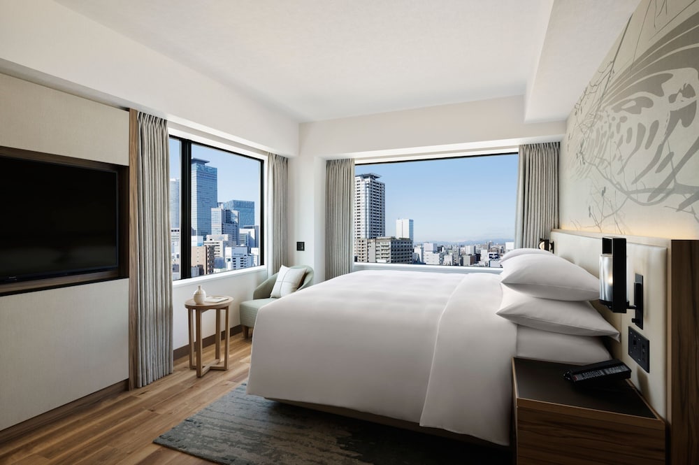 スイート キングベッド 1 台 コーナー | コートヤード・バイ・マリオット名古屋