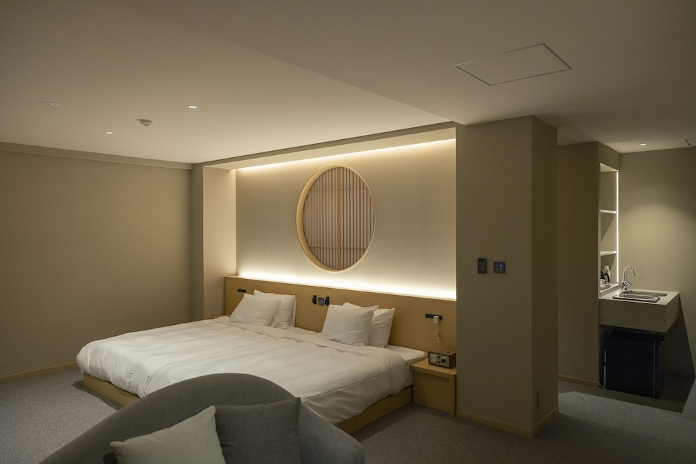 エグゼクティブスイートツイン 禁煙 客室11 | moksa Rebirth Hotel