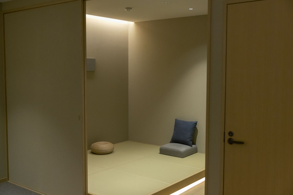 エグゼクティブスイートツイン 禁煙 客室14 | moksa Rebirth Hotel