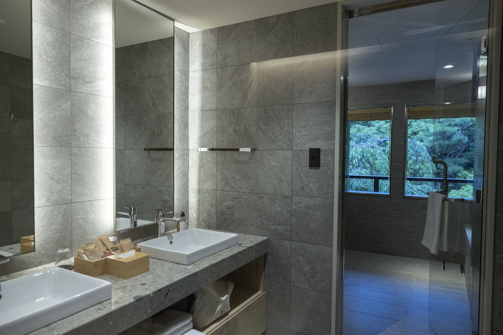 エグゼクティブスイートツイン 禁煙 客室6 | moksa Rebirth Hotel