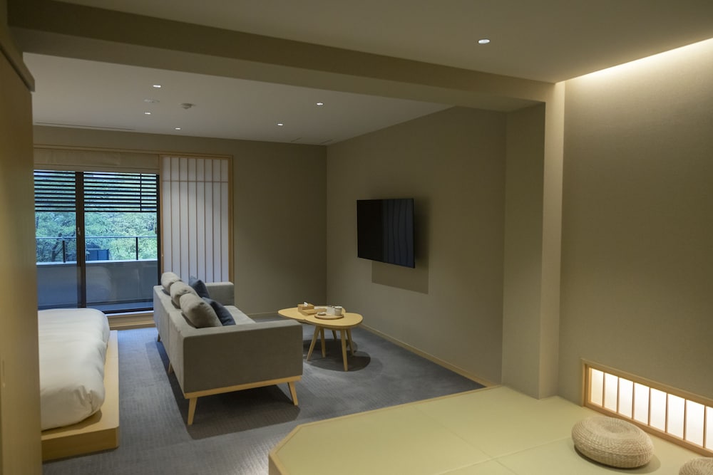 ジュニアスイートツイン 禁煙 客室2 | moksa Rebirth Hotel