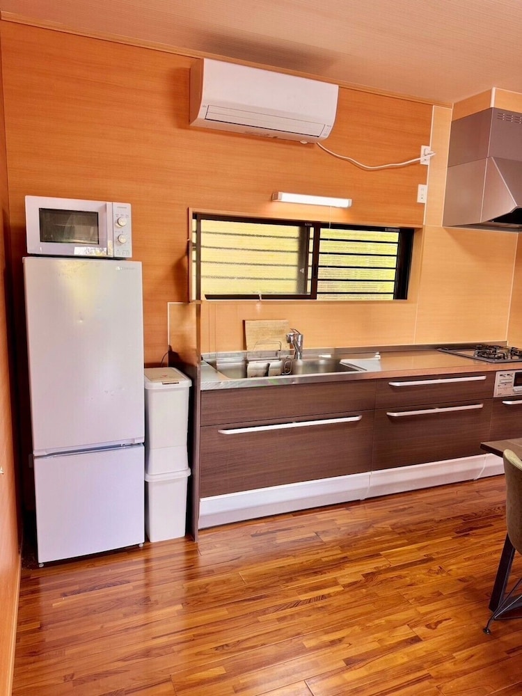 ファミリー ヴィラ 専用簡易キッチン0 | AZ ホテル Inn 奄美万屋