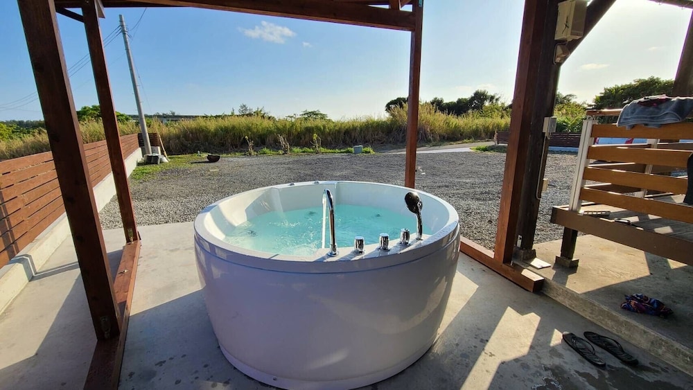 ファミリー ヴィラ テラス / パティオ0 | AZ ホテル Inn 奄美万屋