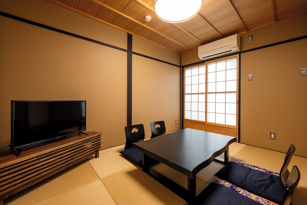 クラシック タウンホーム 客室9 | 鈴 京都八坂南