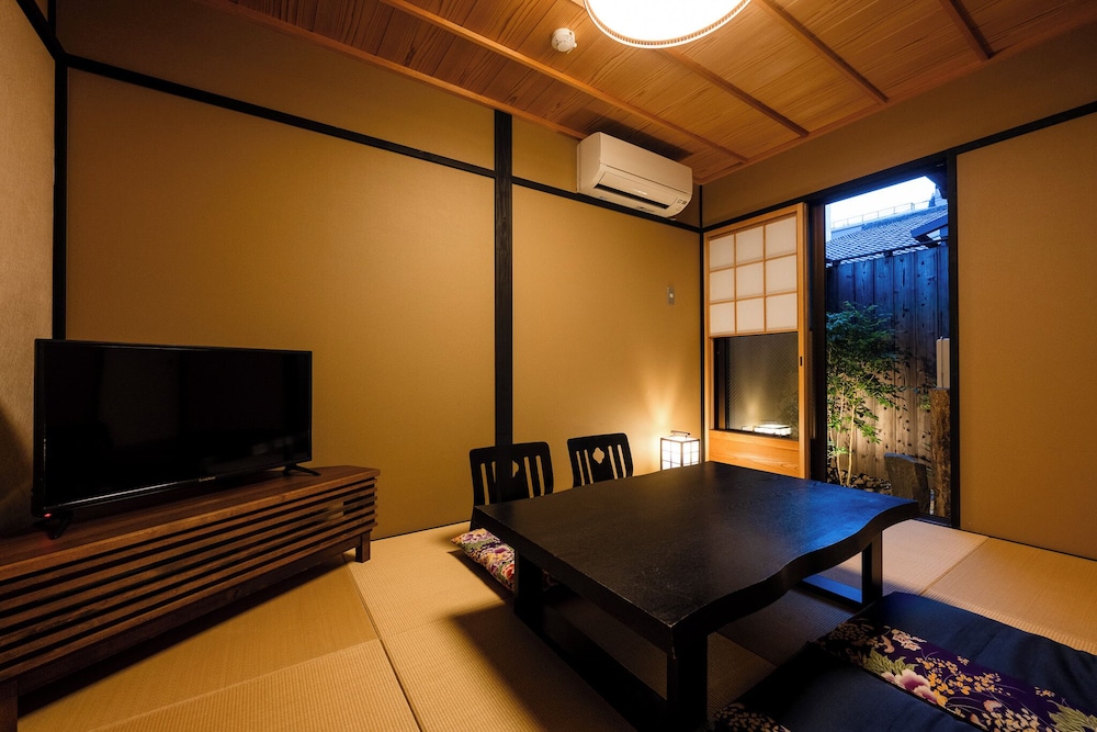 クラシック タウンホーム 客室12 | 鈴 京都八坂南