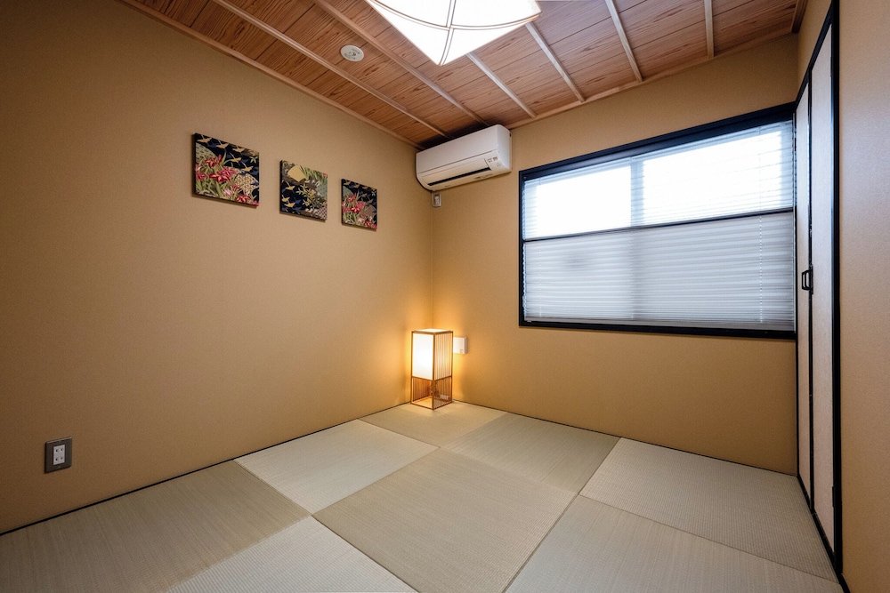 クラシック タウンホーム 客室13 | 鈴 京都八坂南