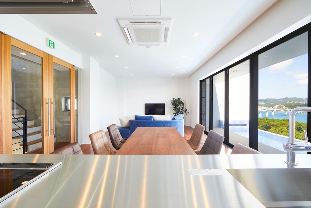 エリート ヴィラ 2 ベッドルーム 禁煙 (現在別建物建築中、景観は写真と異なります) 専用キッチン2 | E-horizon Resort Premium 瀬底D