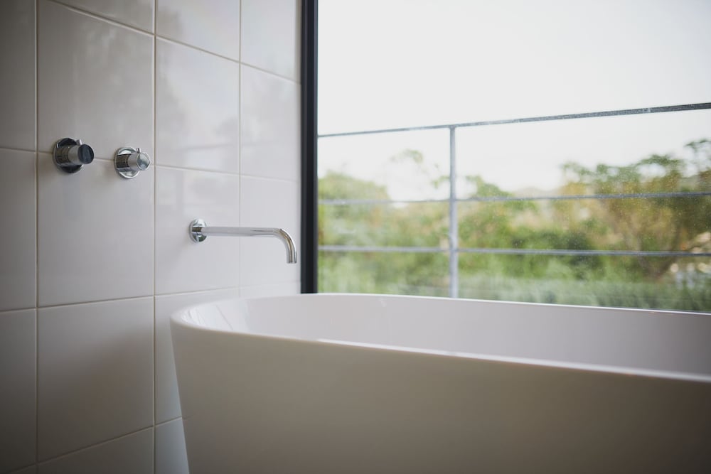 エリート ヴィラ 2 ベッドルーム 禁煙 (現在別建物建築中、景観は写真と異なります) バスルーム4 | E-horizon Resort Premium 瀬底D