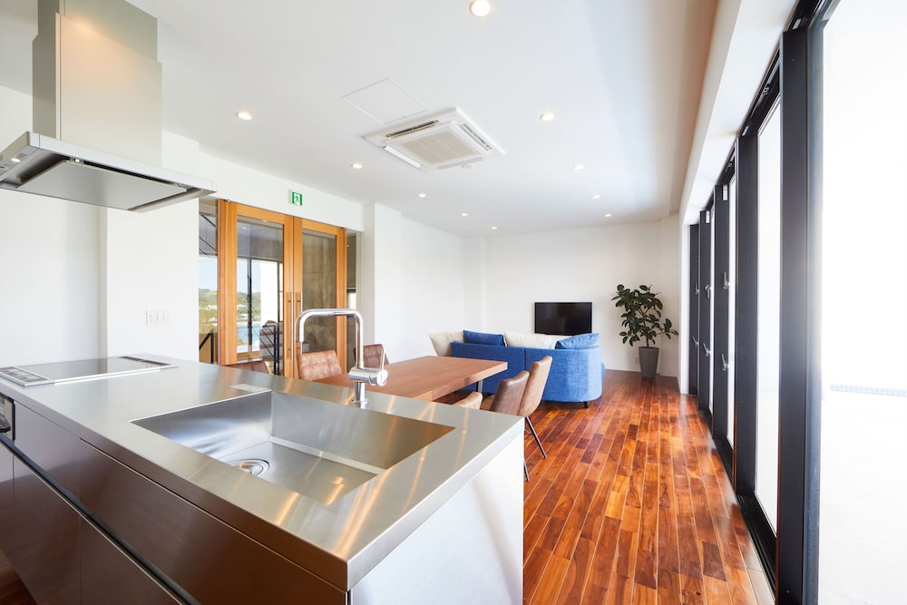 エリート ヴィラ 2 ベッドルーム 禁煙 (現在別建物建築中、景観は写真と異なります) 専用キッチン1 | E-horizon Resort Premium 瀬底D