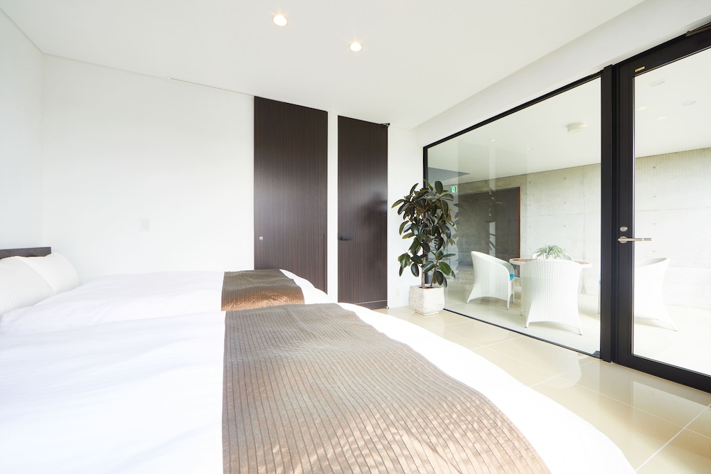 エリート ヴィラ 禁煙 客室2 | E-horizon Resort Premium 瀬底E