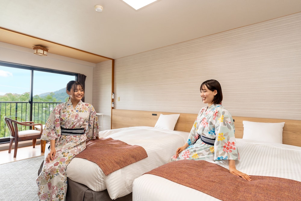 ツインルーム 客室2 | 亀の井ホテル 奥日光湯元
