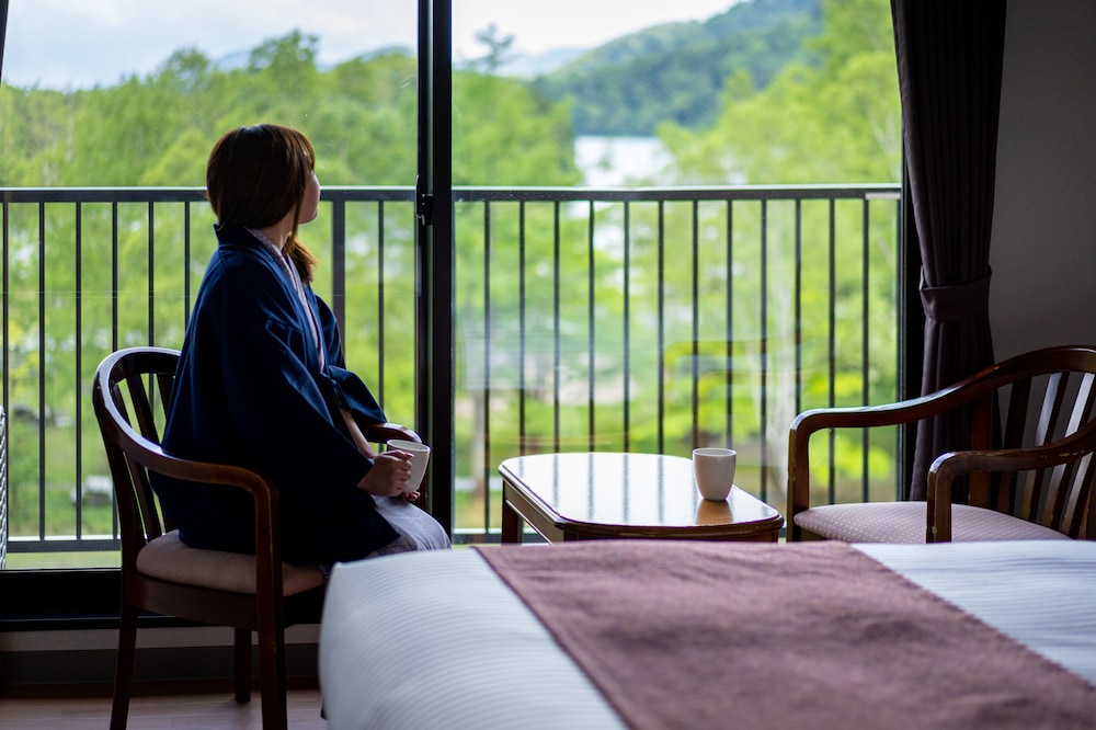 トリプルルーム 客室1 | 亀の井ホテル 奥日光湯元