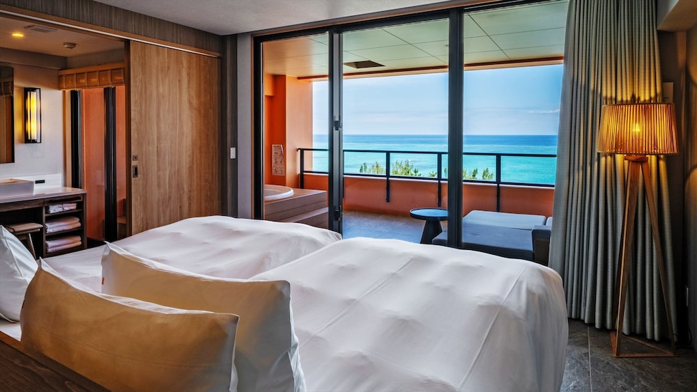 コーナーオーシャンスイート 客室3 | AQUASENSE Hotel & Resort