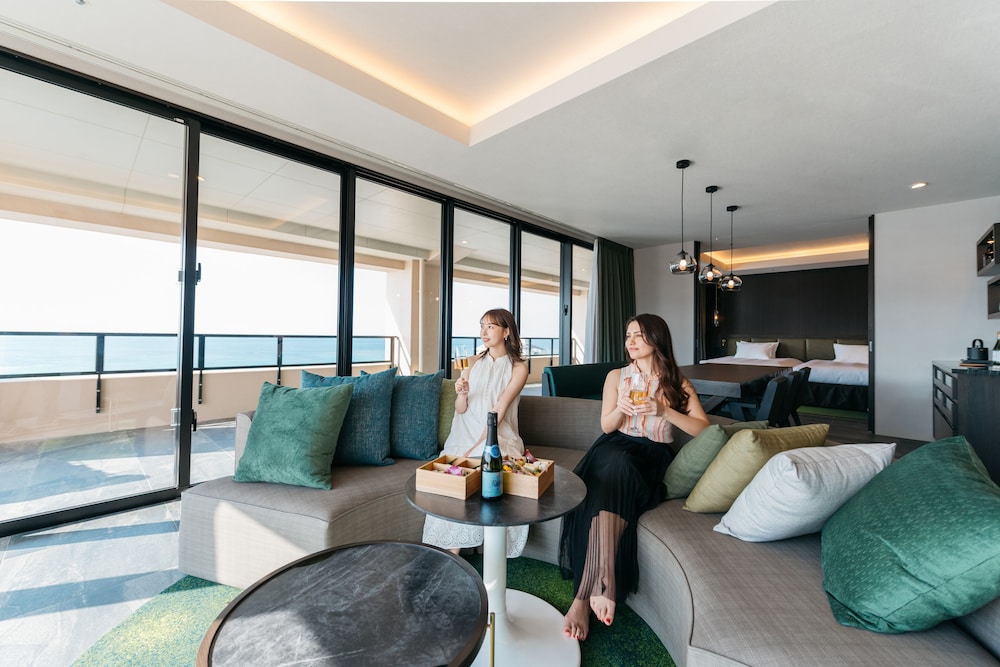 アクアプールスイート(9F) 客室1 | AQUASENSE Hotel & Resort