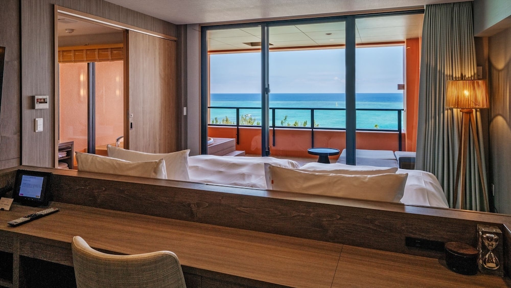 コーナーオーシャンスイート 客室4 | AQUASENSE Hotel & Resort