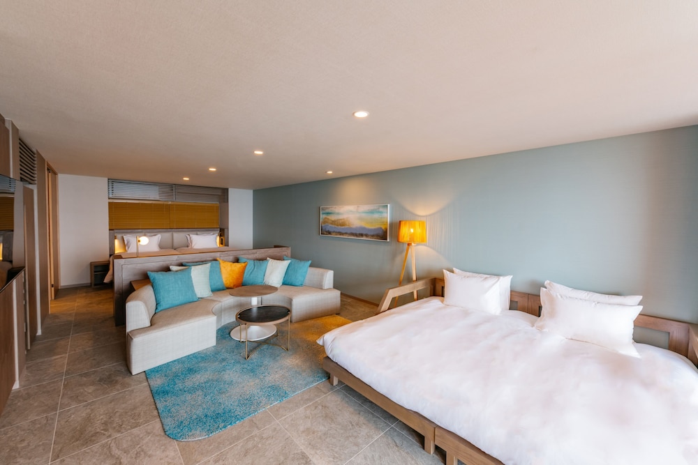 プレミアムオーシャンルーム リビング エリア0 | AQUASENSE Hotel & Resort