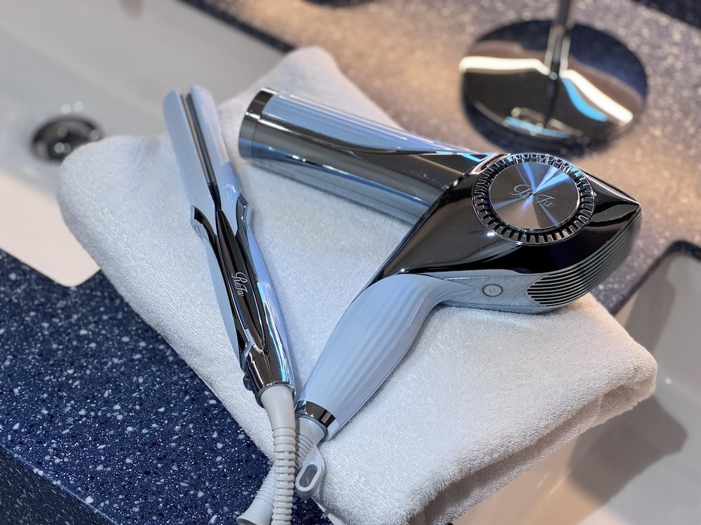 デラックスフォースルーム + ソファベッド2台 禁煙 | ホテル京阪 天満橋駅前