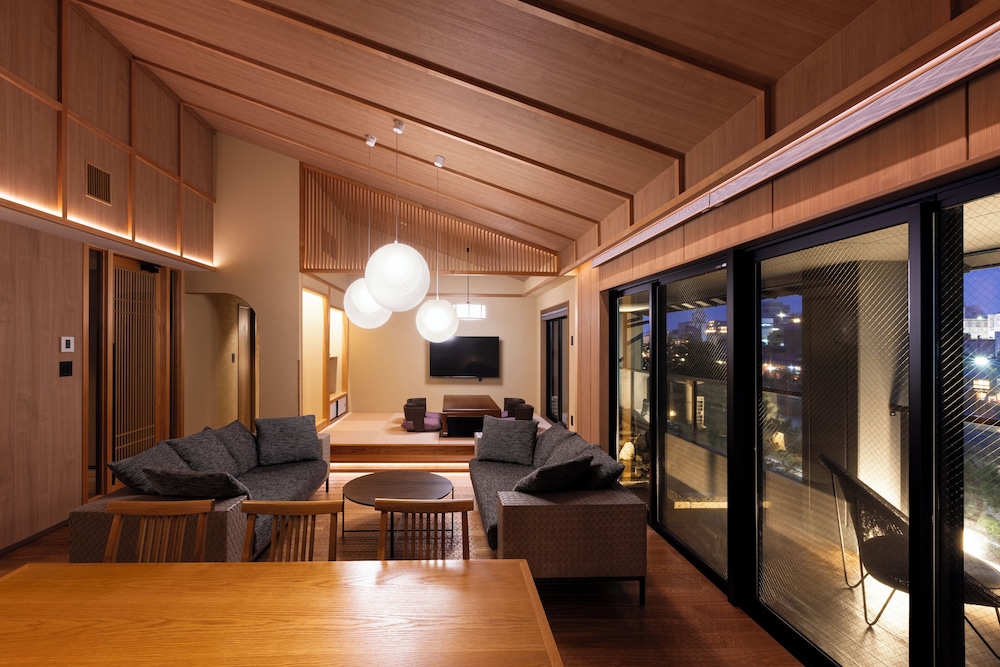 リバービューロイヤルスイート 客室17 | Rinn 祇園白川