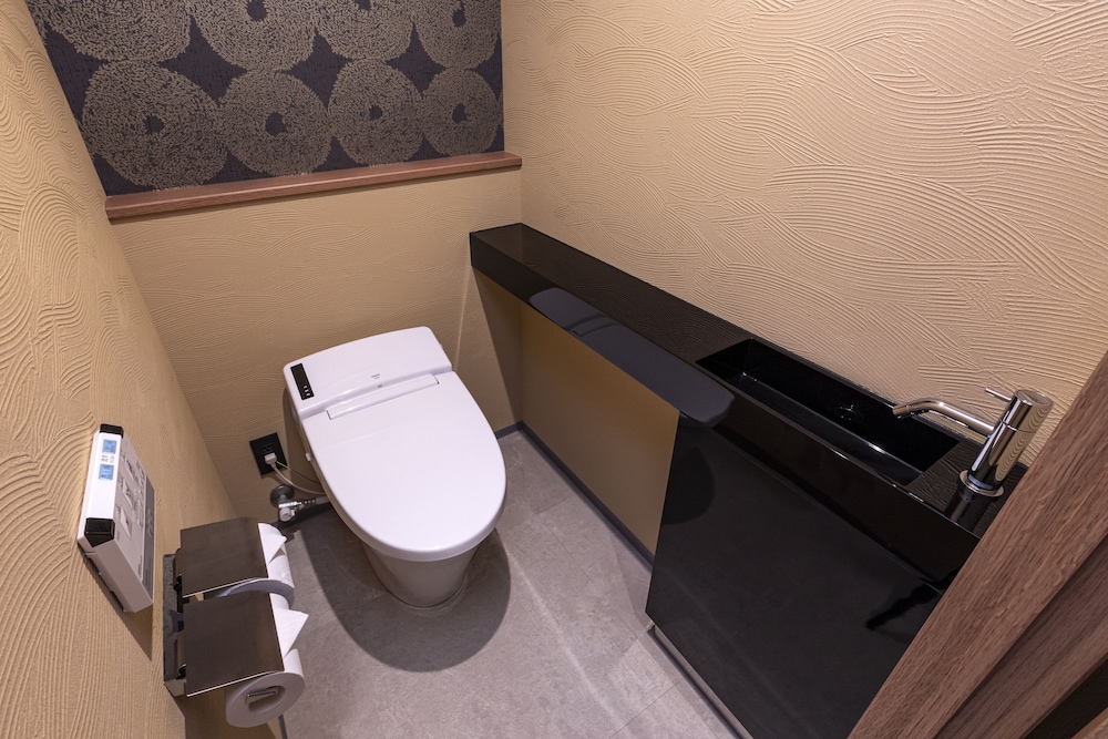 グランド ツイン ルーム バスルーム2 | Rinn 祇園白川