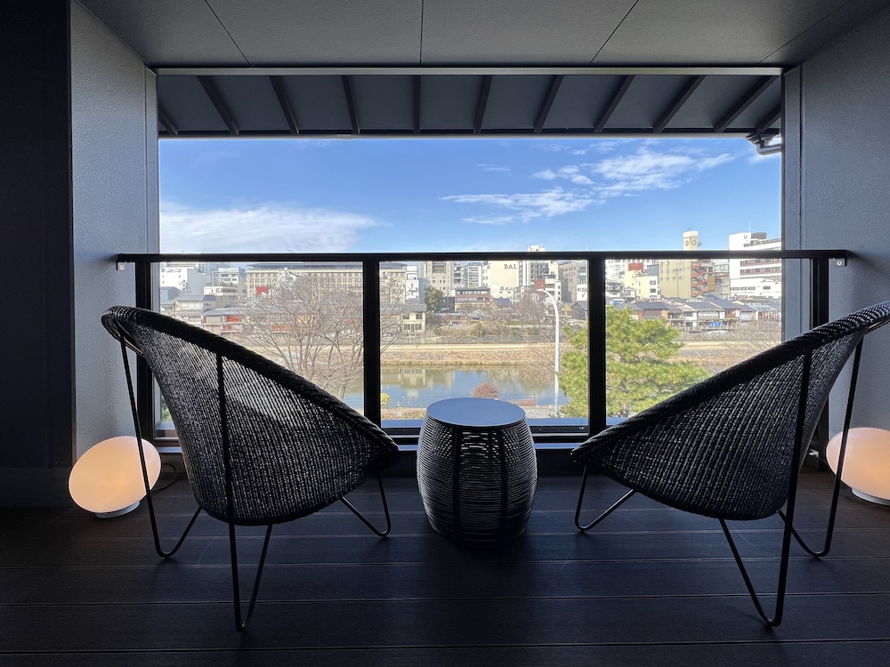 リバービューロイヤルスイート バルコニーからの眺望1 | Rinn 祇園白川