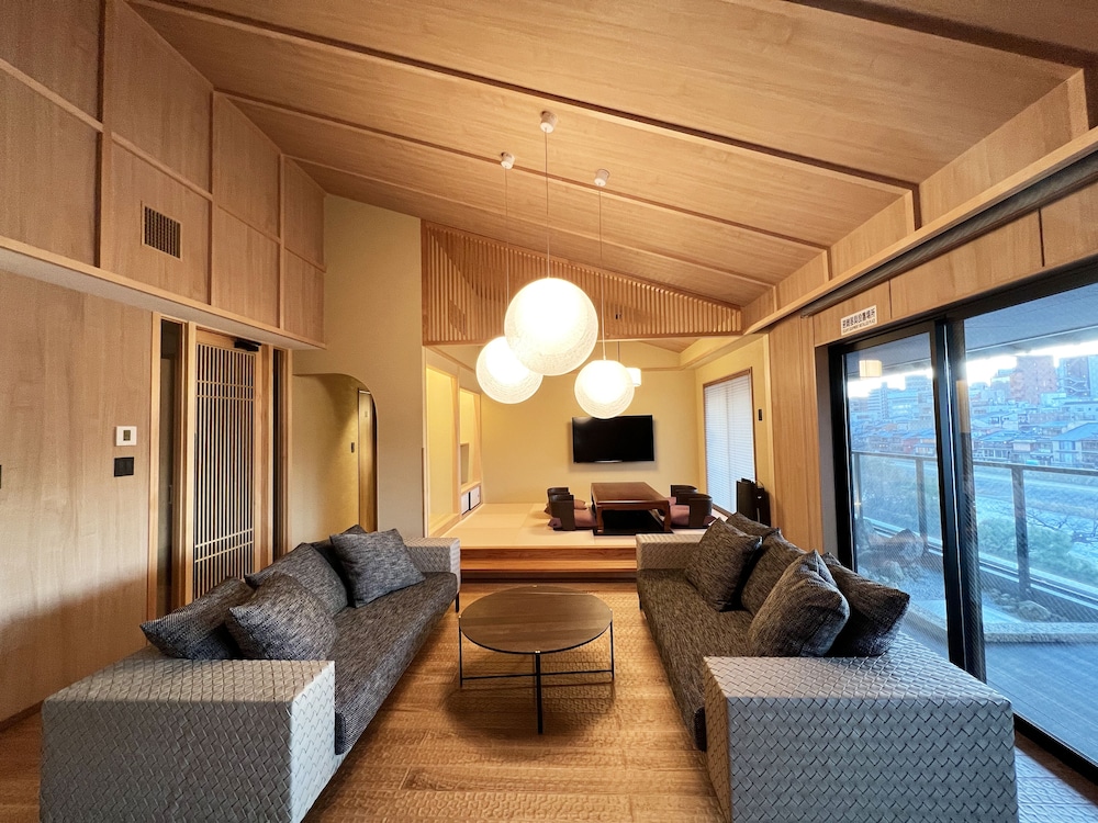 リバービューロイヤルスイート 客室8 | Rinn 祇園白川