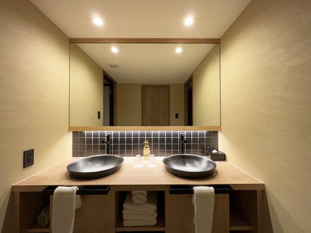 ベーシック ツインルーム ベッド (複数台) 客室4 | Rinn 祇園白川