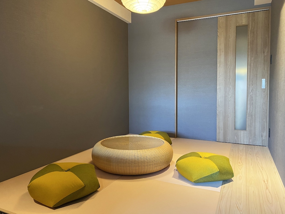 デラックス ツインルーム 客室の設備とサービス0 | Rinn 祇園白川