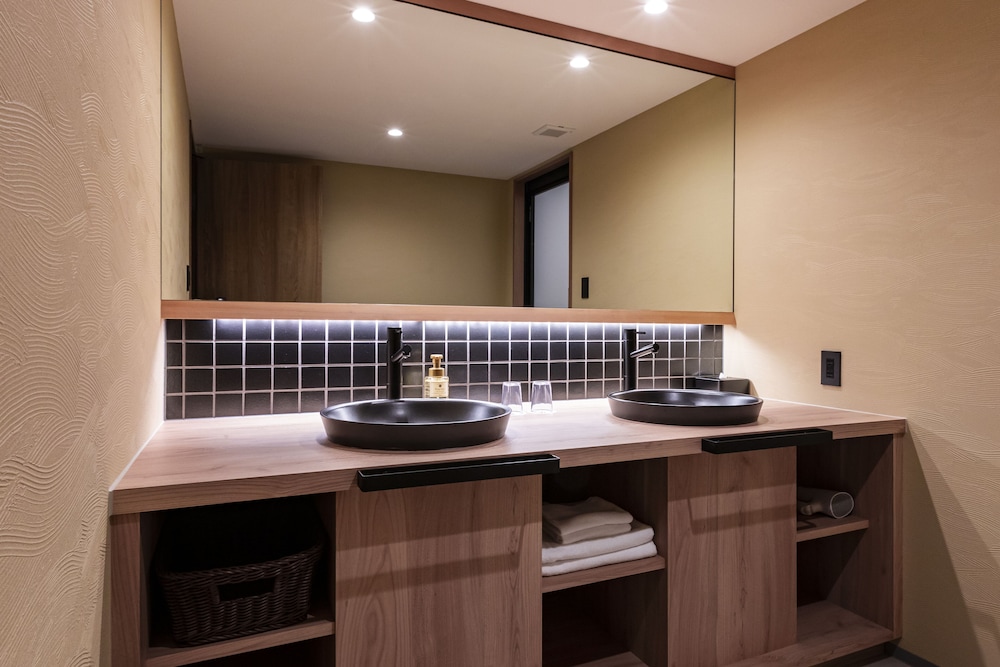 デラックス ツインルーム バスルーム2 | Rinn 祇園白川