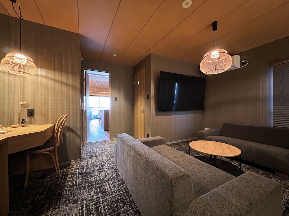 リバービューロイヤルスイート 客室2 | Rinn 祇園白川