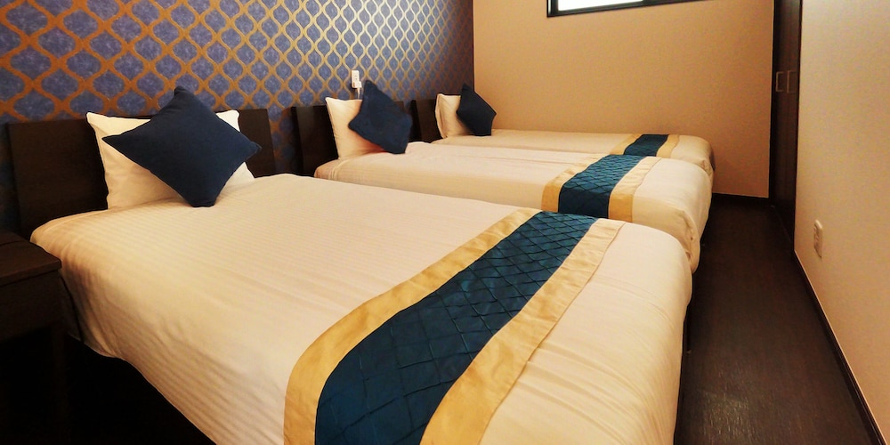 エグゼクティブ ヴィラ 3 ベッドルーム プライベートプール プールビュー 客室1 | プライベートプールヴィラもとぶ