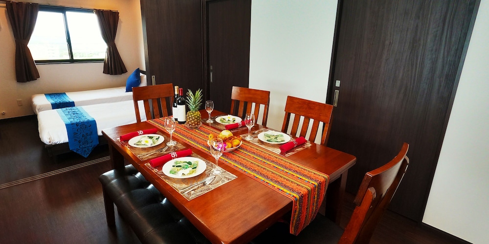 エグゼクティブ ヴィラ 3 ベッドルーム プライベートプール プールビュー リビング エリア0 | プライベートプールヴィラもとぶ