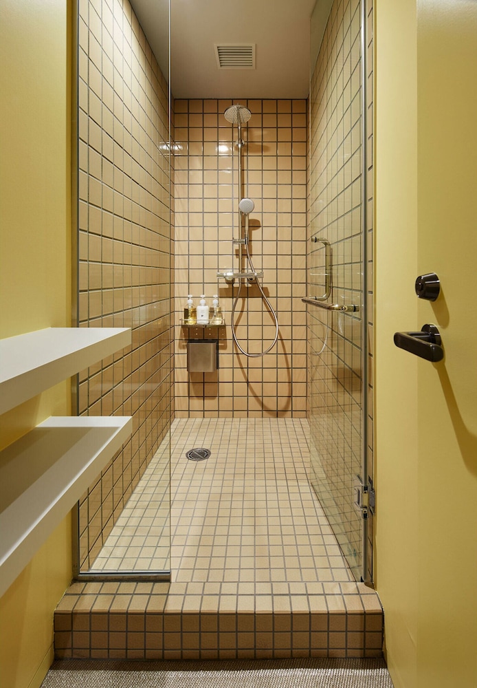 女性向けカプセル2名+睡眠レポート (質・いびき・無呼吸など) 禁煙 バスルーム1 | ナインアワーズウーマン新宿