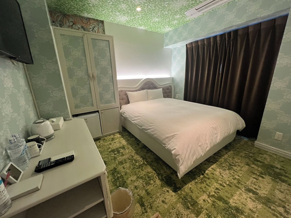 スタンダード ダブルルーム ダブルベッド 1 台 禁煙 客室2 | Hotaku HOTEL