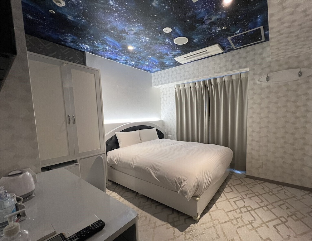 スタンダード ダブルルーム ダブルベッド 1 台 禁煙 客室1 | Hotaku HOTEL