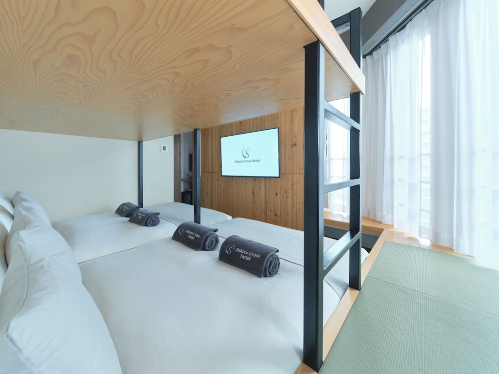 デラックス トリプルルーム Max5 Comfort3 禁煙 客室3 | サクラクロスホテル上野入谷アネックス
