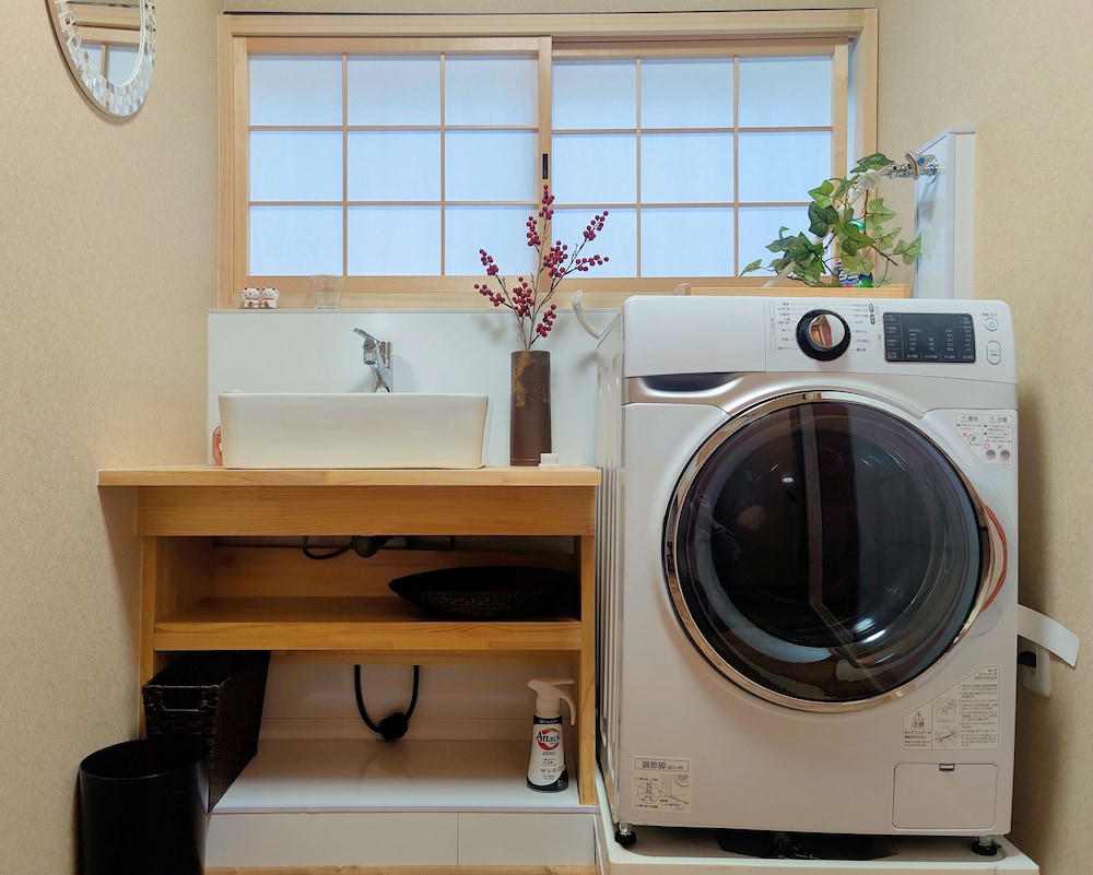 内装1 | 米御・御鶴 和風戸建て 鶴橋駅まで僅か140m 最大6人 内装1 | 米御・御鶴 和風戸建て 鶴橋駅まで僅か140m 最大6人