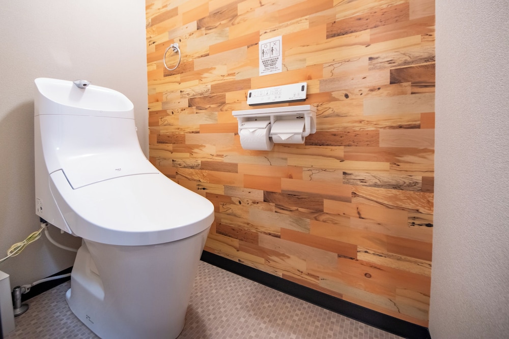 Double Room 101 with washing machine バスルーム5 | LOCO Minamiichi