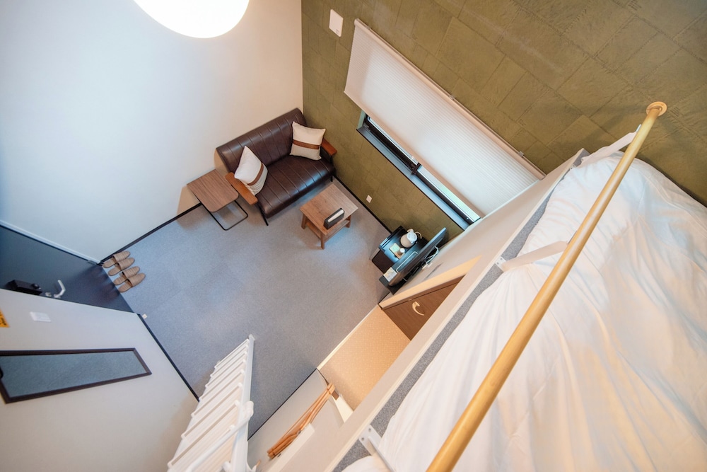 Double Room 102 客室9 | LOCO Minamiichi