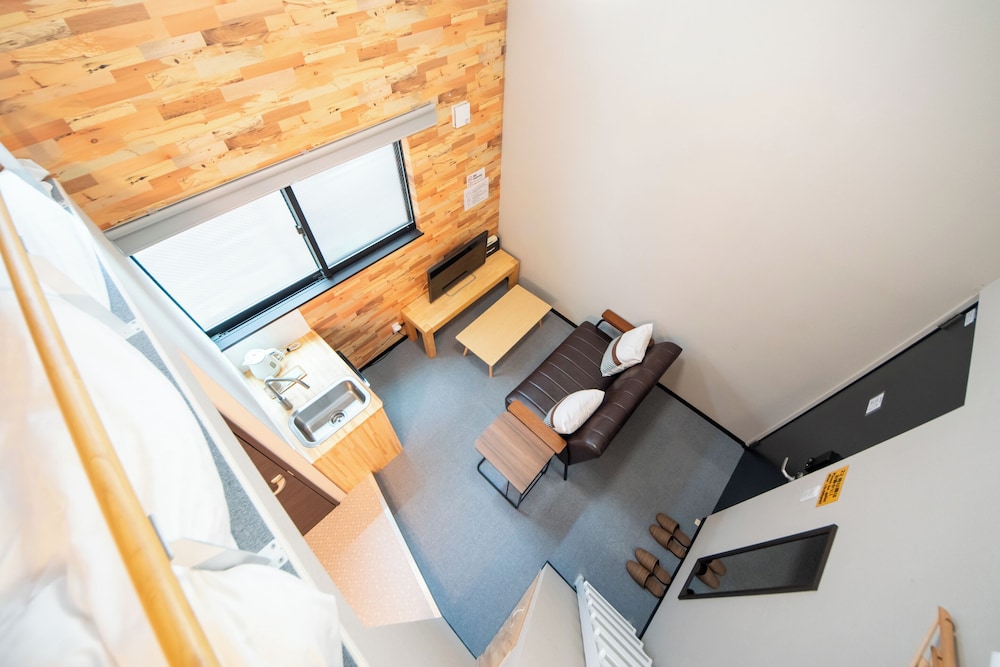 Double Room 101 with washing machine 客室18 | LOCO Minamiichi