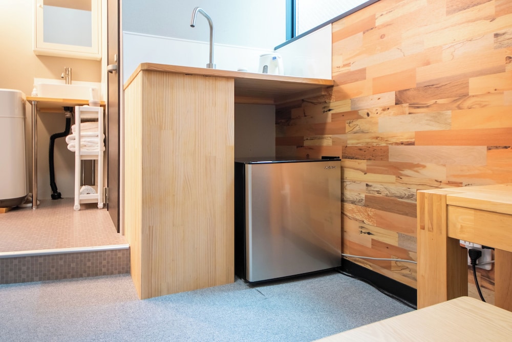 Double Room 101 with washing machine 客室22 | LOCO Minamiichi