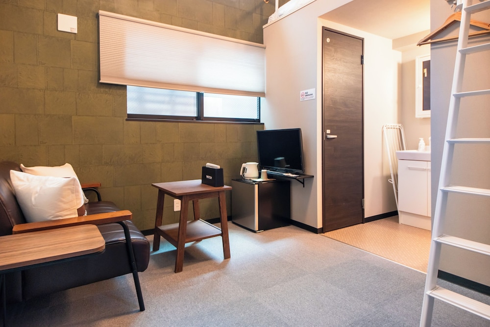 Double Room 102 | LOCO Minamiichi
